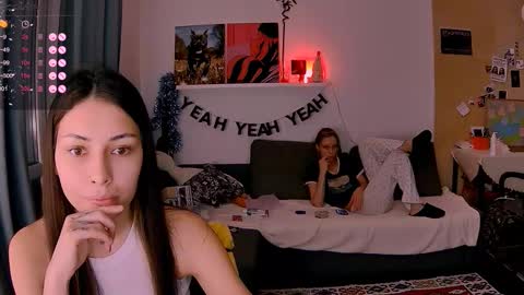 Snapshot of valorant_girl chatting on 01/16/26, 06:23 Little Devil online show from 01/16/26, 06:23