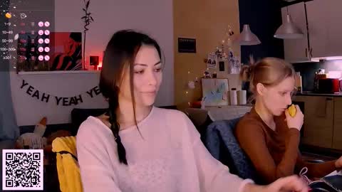 Snapshot of valorant_girl chatting on 01/19/26, 03:05 Little Devil online show from 01/19/26, 03:05