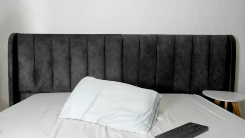 valtira nova online show from 01/27/25, 03:26