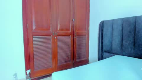 valtira nova online show from 02/13/25, 09:41