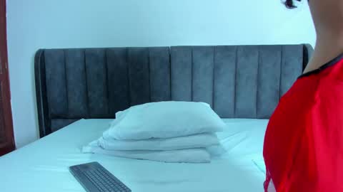 valtira nova online show from 02/14/25, 03:43