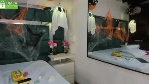 valtira nova online show from 10/31/25, 07:37