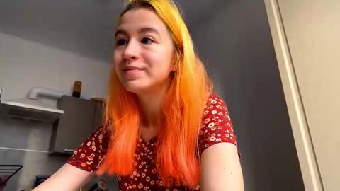 Snapshot of valtopi chatting on 02/24/26, 06:55 Emily online show from 02/24/26, 06:55