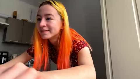 Snapshot of valtopi chatting on 02/28/26, 06:25 Emily online show from 02/28/26, 06:25