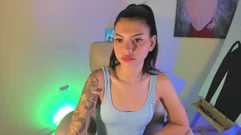 Snapshot of valu_57 chatting on 02/25/25, 03:27 Valu online show from 02/25/25, 03:27