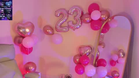 Snapshot of valu_57 chatting on 03/11/25, 04:40 Valu online show from 03/11/25, 04:40