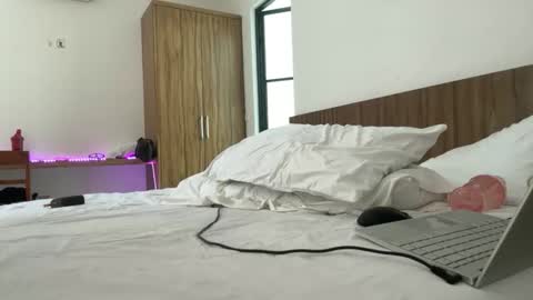 Snapshot of valure_lera chatting on 10/22/25, 05:08 valure_lera online show from 10/22/25, 05:08