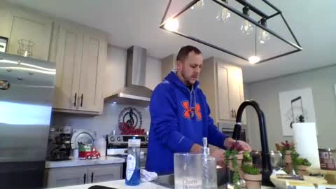 Val Venus online show from 12/16/25, 04:23