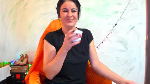 Snapshot of valysexybarbie chatting on 01/04/25, 08:17 valentina online show from 01/04/25, 08:17