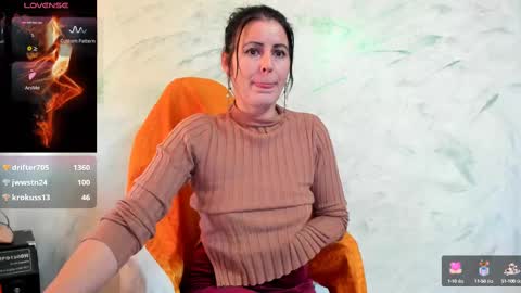 Snapshot of valysexybarbie chatting on 02/11/25, 10:48 valentina online show from 02/11/25, 10:48