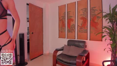 Snapshot of valyturner chatting on 12/07/24, 09:11 online show from 12/07/24, 09:11