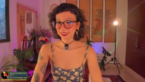 Snapshot of valyturner chatting on 10/16/25, 10:22 online show from 10/16/25, 10:22