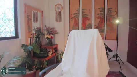 Snapshot of valyturner chatting on 10/17/25, 08:00 online show from 10/17/25, 08:00