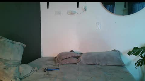 Snapshot of vamp_noah chatting on 02/01/25, 07:23 Vamp Noah and Dan online show from 02/01/25, 07:23