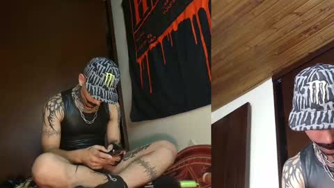 david guzman i model independenthelp me with a thumbs up online show from 02/19/25, 01:40