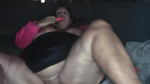 Snapshot of vampwoman chatting on 02/18/25, 08:05 vampwoman online show from 02/18/25, 08:05