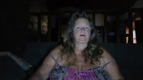 Snapshot of vampwoman chatting on 09/29/25, 06:18 vampwoman online show from 09/29/25, 06:18