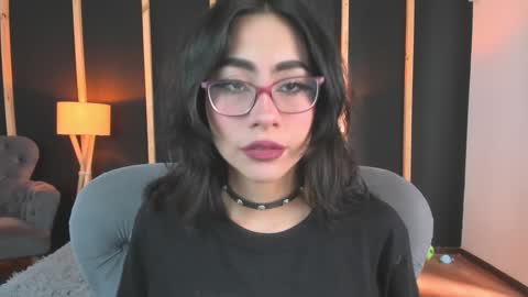 Snapshot of vampy_dolll chatting on 12/16/24, 01:11 vampy_dolll online show from 12/16/24, 01:11