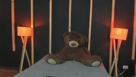 Snapshot of vampy_dolll chatting on 01/05/25, 01:04 vampy_dolll online show from 01/05/25, 01:04