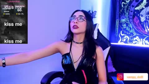 Snapshot of vampy_dolll chatting on 09/29/25, 08:08 vampy_dolll online show from 09/29/25, 08:08