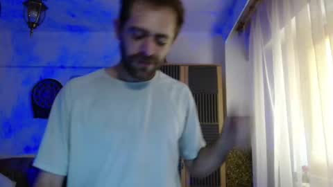 Snapshot of vanceaminator chatting on 10/08/25, 05:38 Emy online show from 10/08/25, 05:38