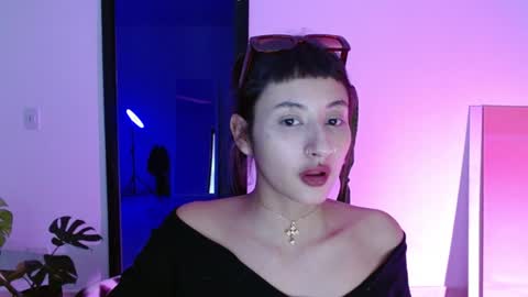 Snapshot of vandalovee chatting on 01/10/25, 07:14 Babi Alu online show from 01/10/25, 07:14