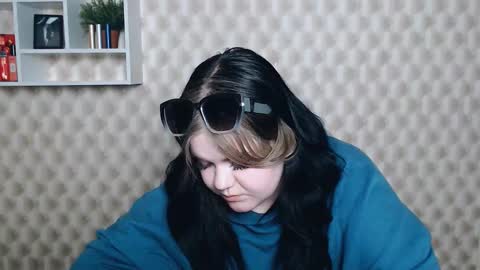 Vanda online show from 03/10/25, 04:25