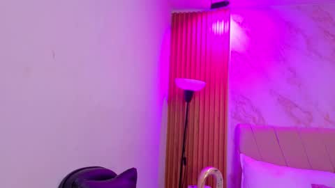 Snapshot of vane_coral chatting on 02/06/26, 11:13 vane_coral online show from 02/06/26, 11:13