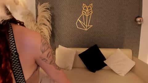 vane_vixen online show from 10/27/25, 06:01