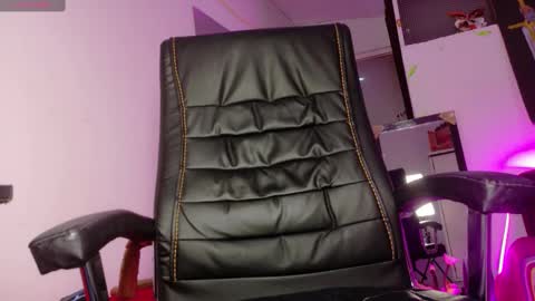 Vanesa Santana online show from 11/19/25, 01:38