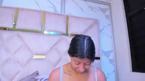 Snapshot of vanelin18 chatting on 04/25/26, 01:41 Vane online show from 04/25/26, 01:41