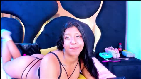 Snapshot of vanelin18 chatting on 05/12/26, 04:15 Vane online show from 05/12/26, 04:15