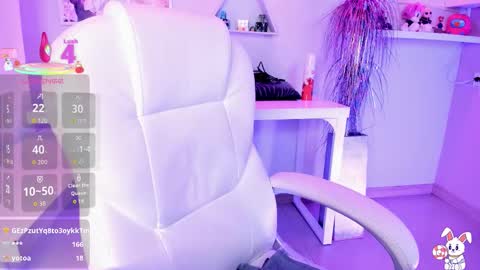 vanelope_evans_ online show from 10/28/25, 12:36