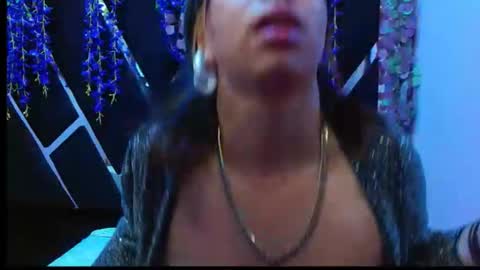 Snapshot of vanesa_boobs chatting on 02/15/26, 07:51 vanessa bobs online show from 02/15/26, 07:51