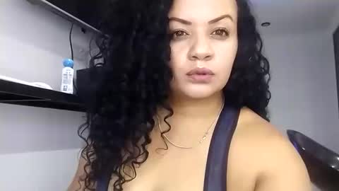 vanessa and samantha online show from 04/15/26, 03:02