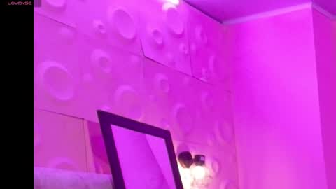 Vanessa online show from 10/19/25, 09:59