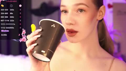 Snapshot of vanessa__lui chatting on 02/27/26, 04:29 Vanessa online show from 02/27/26, 04:29