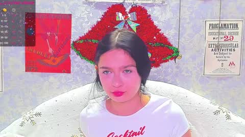 Snapshot of vanessa_florence chatting on 12/14/24, 12:55 RUSSIAN BARBIE BABE online show from 12/14/24, 12:55