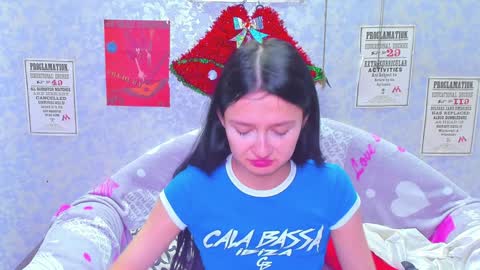 Snapshot of vanessa_florence chatting on 12/26/24, 12:57 RUSSIAN BARBIE BABE online show from 12/26/24, 12:57