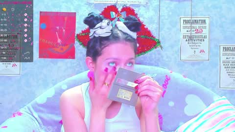 Snapshot of vanessa_florence chatting on 01/05/25, 01:03 RUSSIAN BARBIE BABE online show from 01/05/25, 01:03