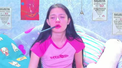Snapshot of vanessa_florence chatting on 01/30/25, 12:50 RUSSIAN BARBIE BABE online show from 01/30/25, 12:50