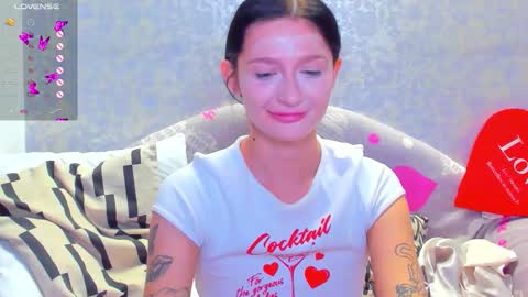 Snapshot of vanessa_florence chatting on 09/20/25, 01:06 RUSSIAN BARBIE BABE online show from 09/20/25, 01:06