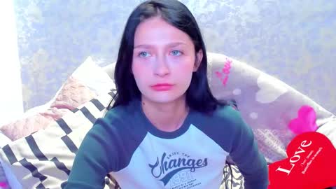 Snapshot of vanessa_florence chatting on 10/02/25, 04:41 RUSSIAN BARBIE BABE online show from 10/02/25, 04:41