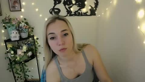 Vanessa online show from 05/17/26, 09:06
