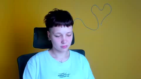 Snapshot of vanessa_lissme chatting on 07/15/26, 05:23 Vanessa online show from 07/15/26, 05:23