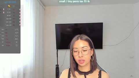 Snapshot of vanessa_sxy chatting on 02/20/25, 06:06 Vanessa online show from 02/20/25, 06:06
