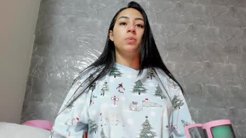 Snapshot of vanessaadol chatting on 02/01/25, 10:05 vanessaadol online show from 02/01/25, 10:05