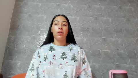 Snapshot of vanessaadol chatting on 02/06/25, 10:15 vanessaadol online show from 02/06/25, 10:15