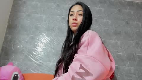 Snapshot of vanessaadol chatting on 03/02/25, 09:21 vanessaadol online show from 03/02/25, 09:21