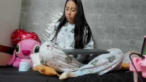 Snapshot of vanessaadol chatting on 03/09/25, 11:03 vanessaadol online show from 03/09/25, 11:03